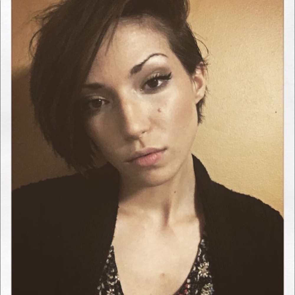 Meet your Posher, Calla